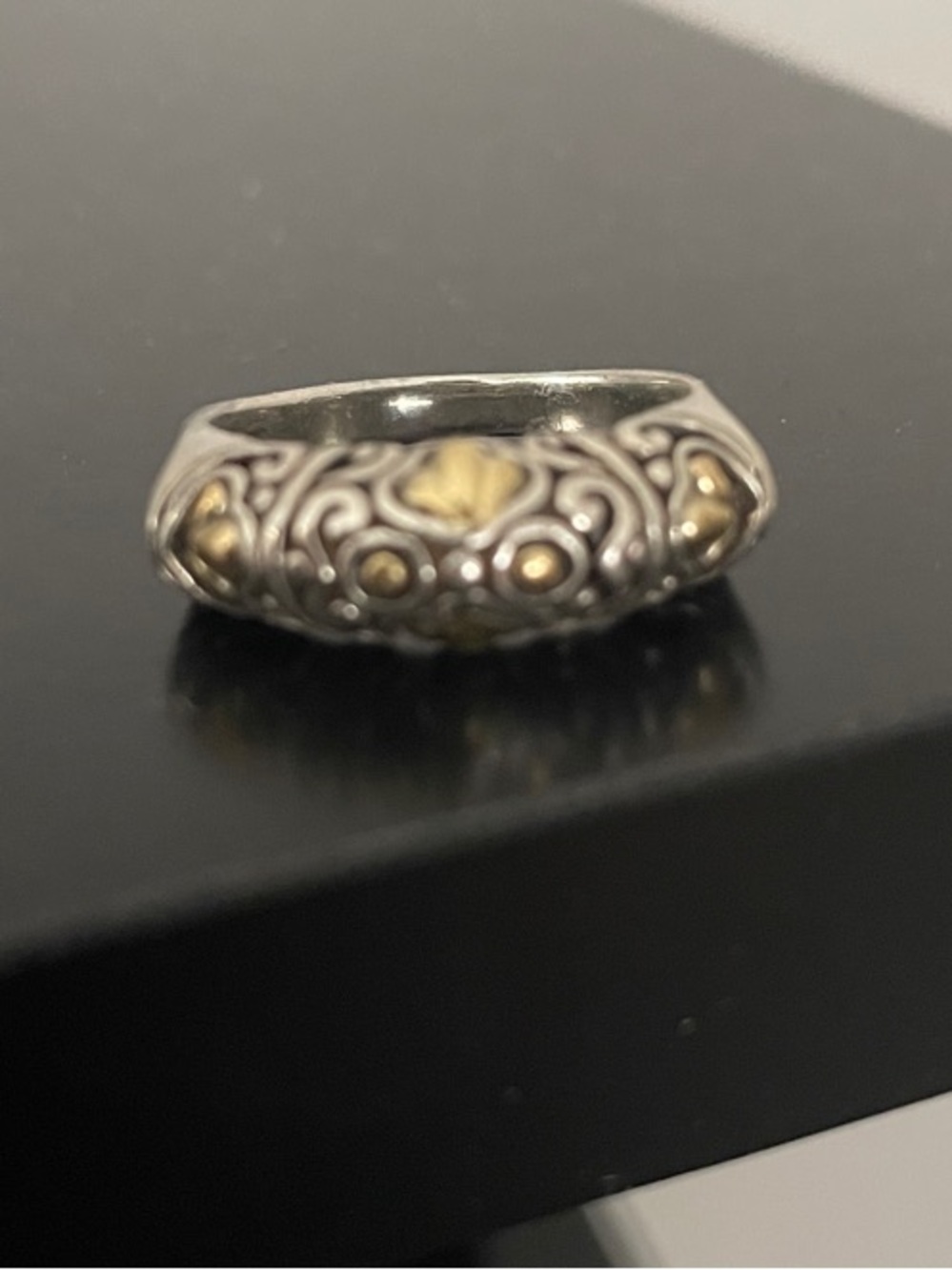 John Hardy 18K Yellow Gold/ Sterling Silver Vintage Jaisalmer Notched Ring - Picture 4 of 11